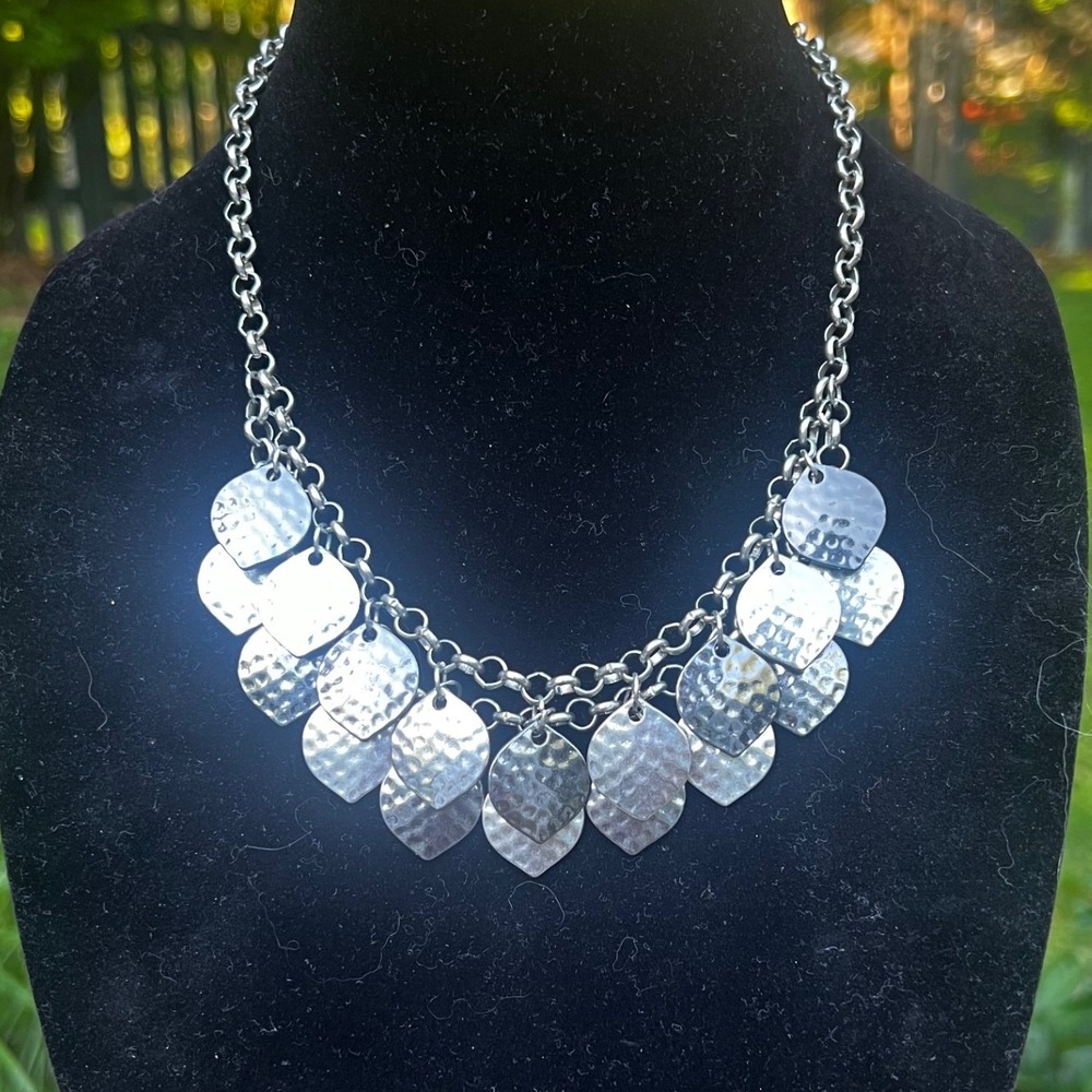Vtg Boho Hammered Silver Tone Leaf‎ Bib Statement Necklace Adjustable 18-20"